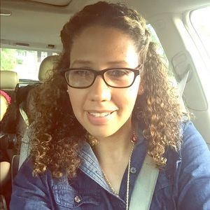 Meet your Posher, Leris